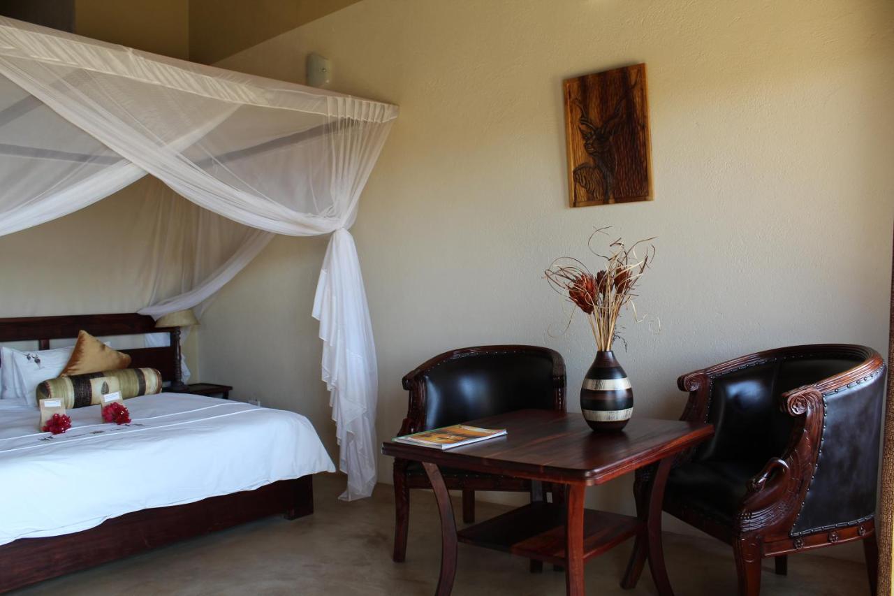 Okutala Etosha Lodge Outjo Luaran gambar