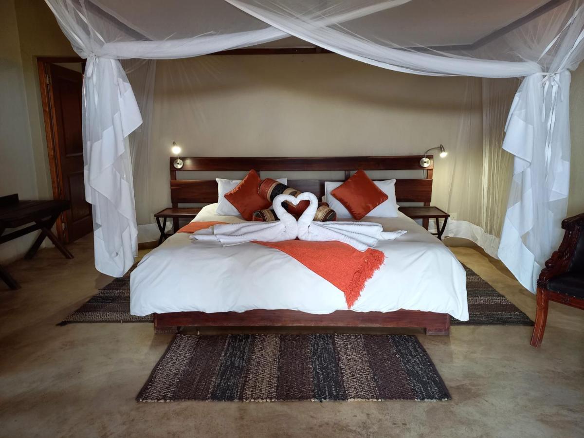 Okutala Etosha Lodge Outjo Luaran gambar